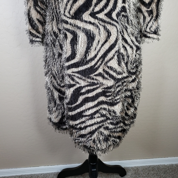 Adore Tiger Print Beige & Black Tiger Print Soft Faux Hair Dress Sz L. Womens - Picture 3 of 9